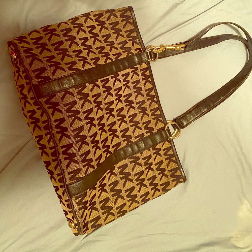 Authentic MK tote bag.